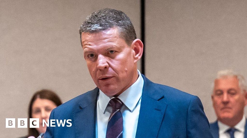 Welsh first minister wants 'new relationship' with Westminster after Starmer quits
