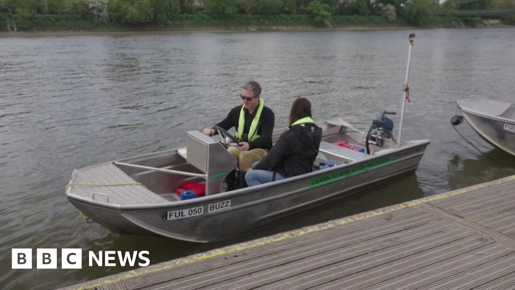 Boat club goes electric as part of Thames clean up