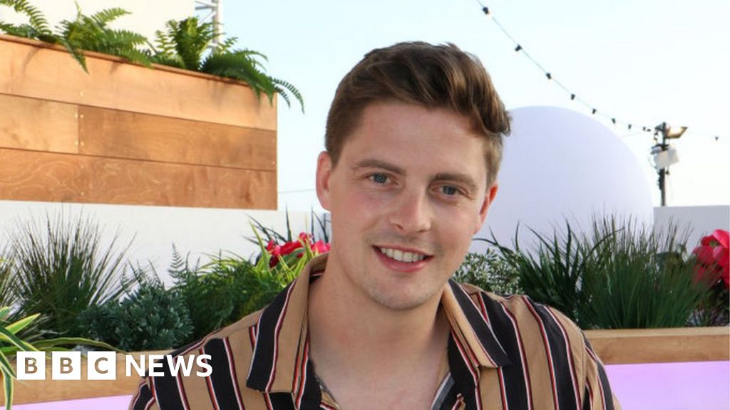 Holiday homes: Love Island's Dr Alex George faces online abuse