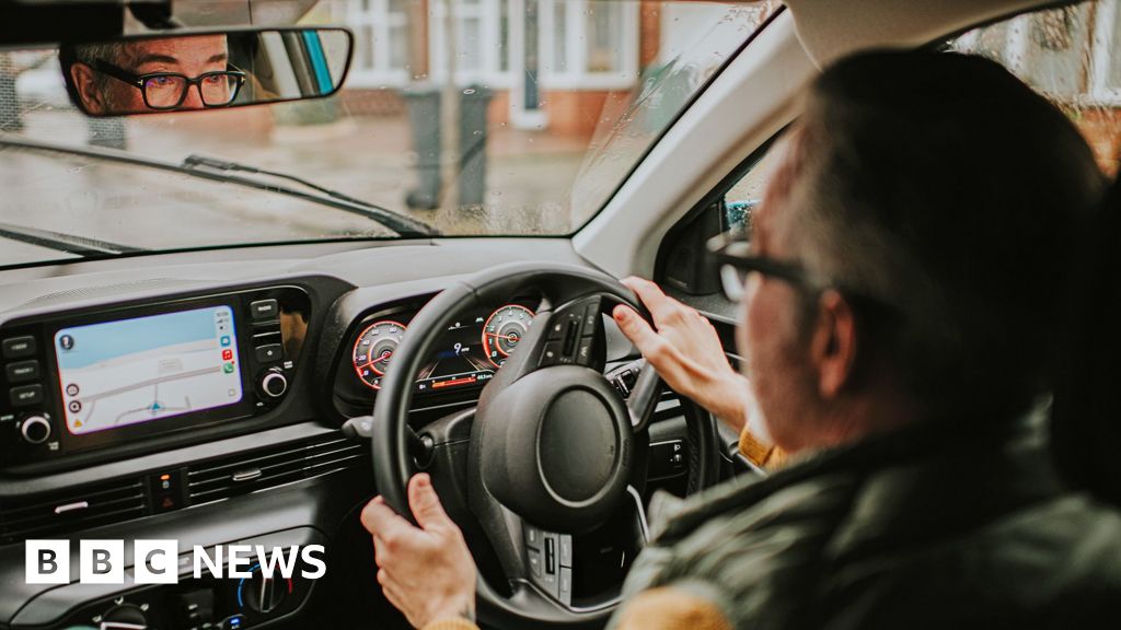 حذرت هيئة عالمية من العمل من المنزل وقيادة السيارة ببطء للحفاظ على الطاقة. حذرت هيئة عالمية من العمل من المنزل وقيادة السيارة ببطء للحفاظ على الطاقة.