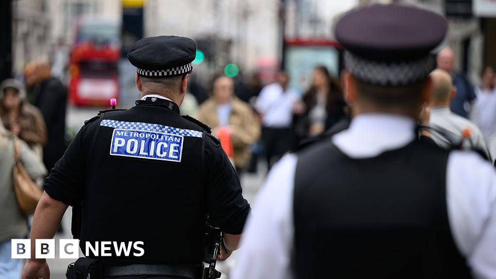 Met Police to scrap antisocial behaviour officers