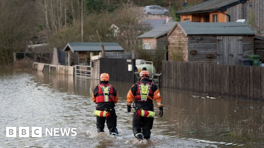 River Severn flooding: Severe warnings remain in place