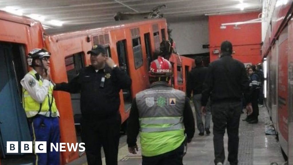 Mexico City underground trains collide killing one