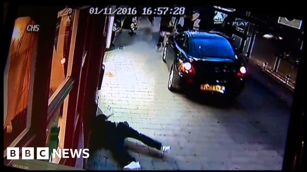 Leicester Hit And Run Footage Shows Moment Car Hit Pedestrians Bbc News 