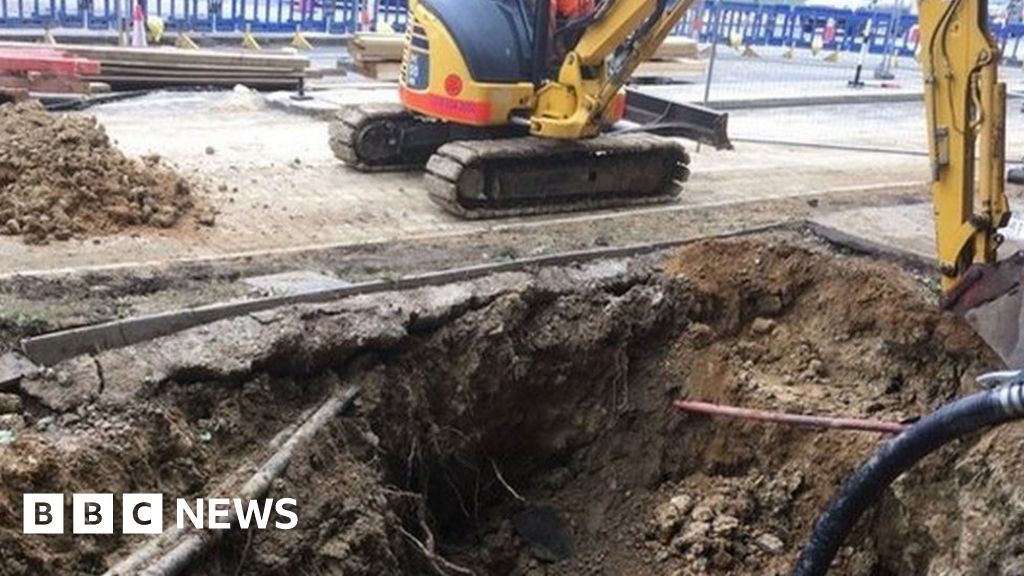 Oxford water supplies to be restored after Heyford Hill pipe burst