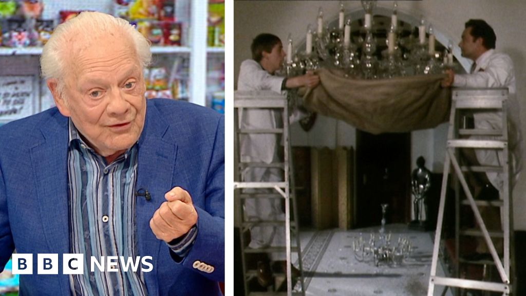 Watch: David Jason reveals the extra line he slipped into iconic chandelier scene