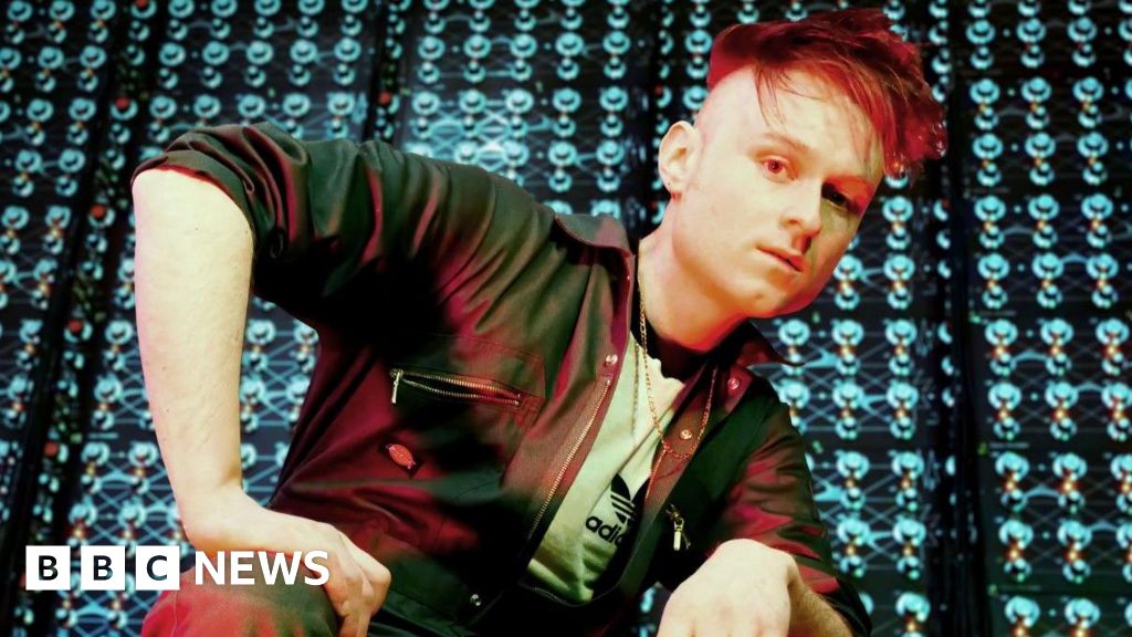 Singer and YouTuber who makes music with Furbys and Game Boys picked for UK at Eurovision