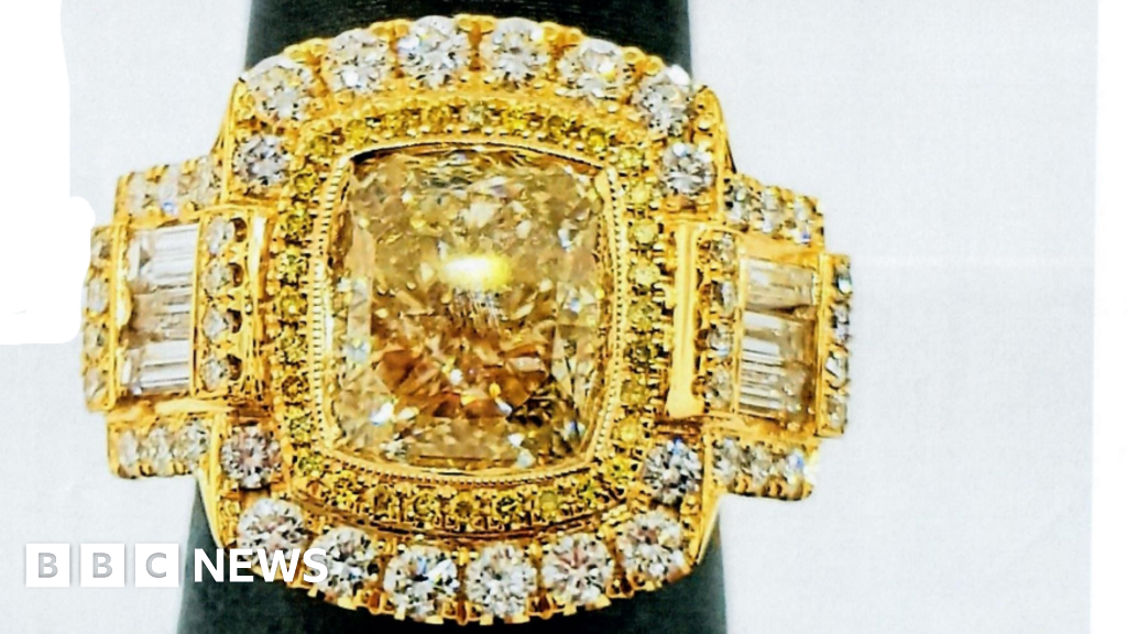 Seven California men charged in 'largest jewellery heist' in US history