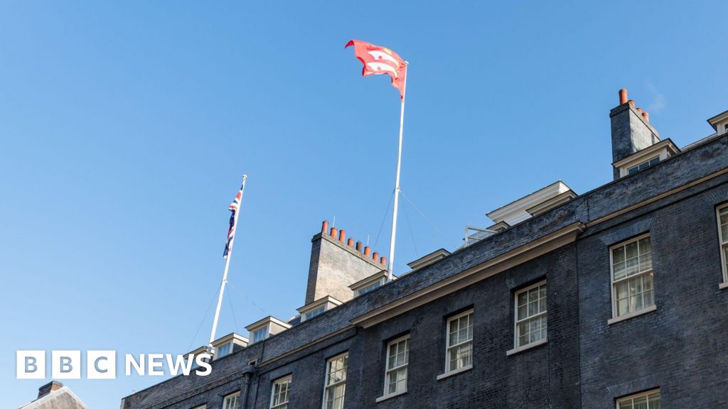No 10 should fly Middlesex flag, say Conservatives