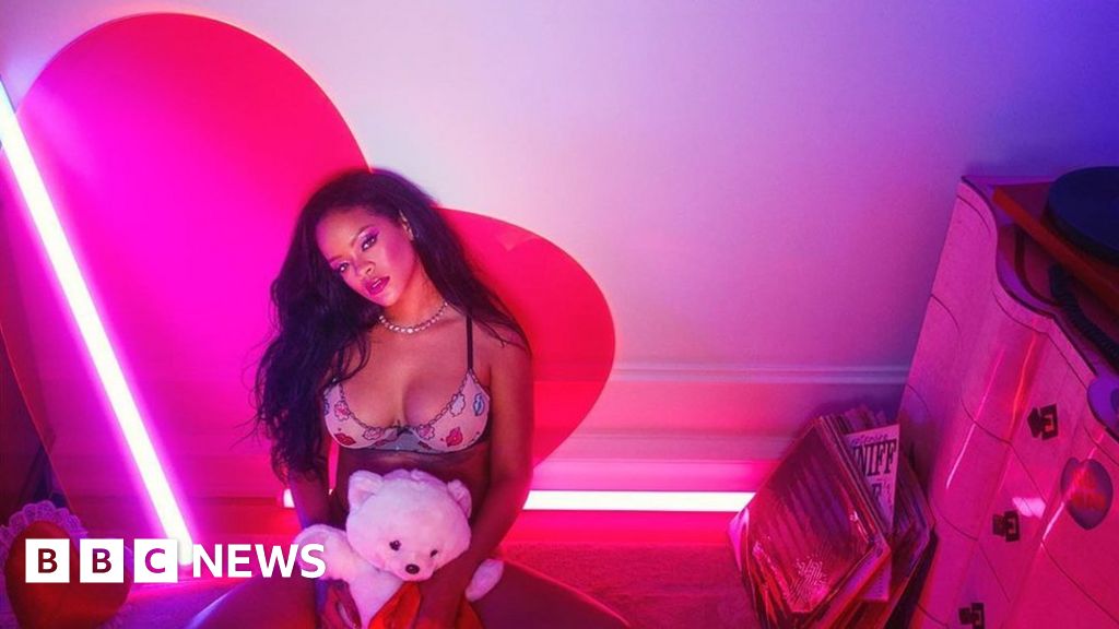 1024px x 576px - Savage X Fenty: Why sex still sells in women's fashion - BBC News