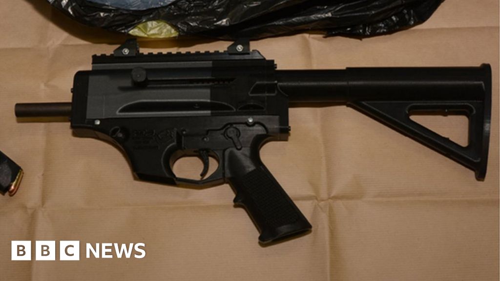 Pair jailed for 3D-printed sub-machine gun plot