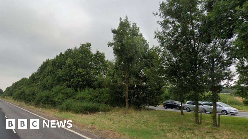 M40 crash: Man found dead after car spotted hanging in trees
