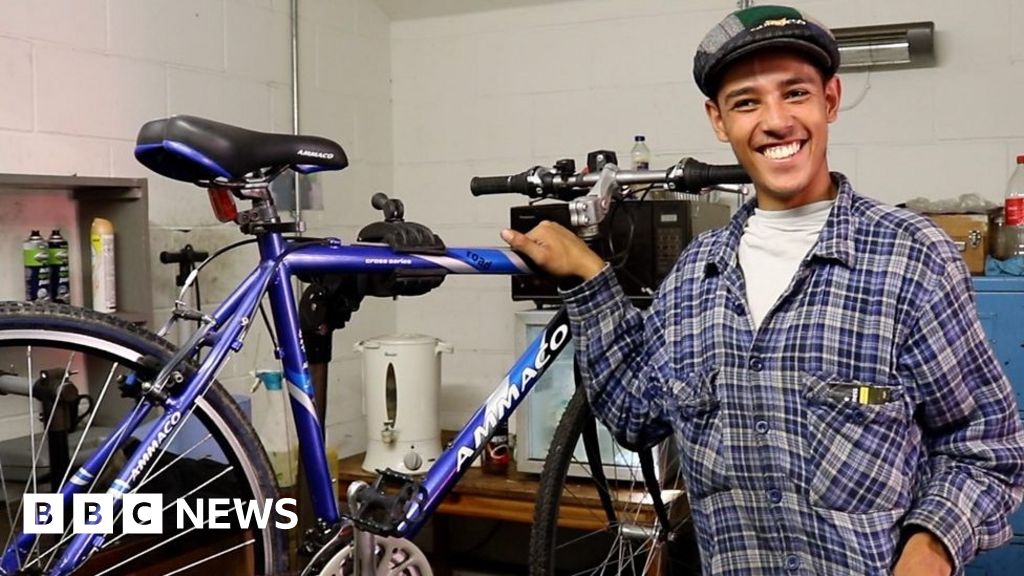 Ipswich bike fixer revamps unwanted cycles BBC News