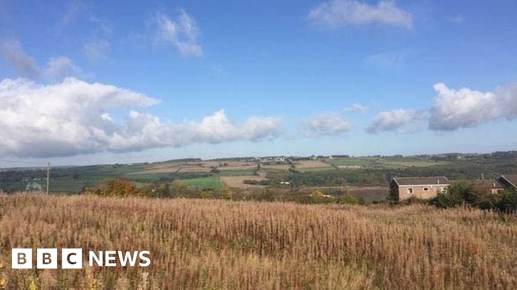 Duke of Northumberland wins Prudhoe homes planning appeal - BBC News