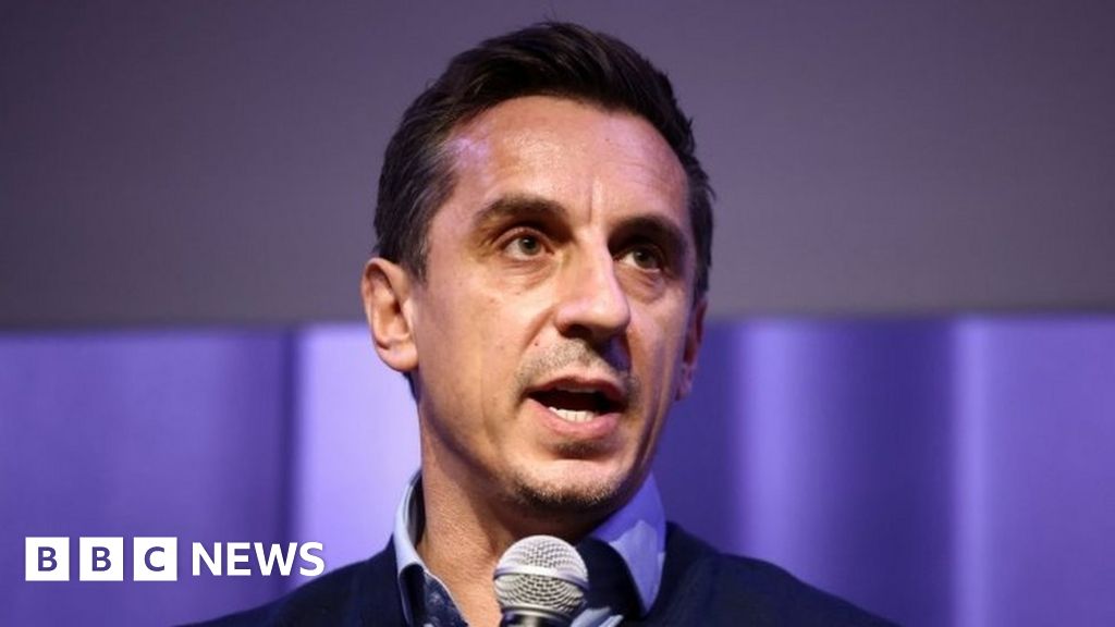 Gary Neville: Ex-England footballer rules out bid to become Labour MP