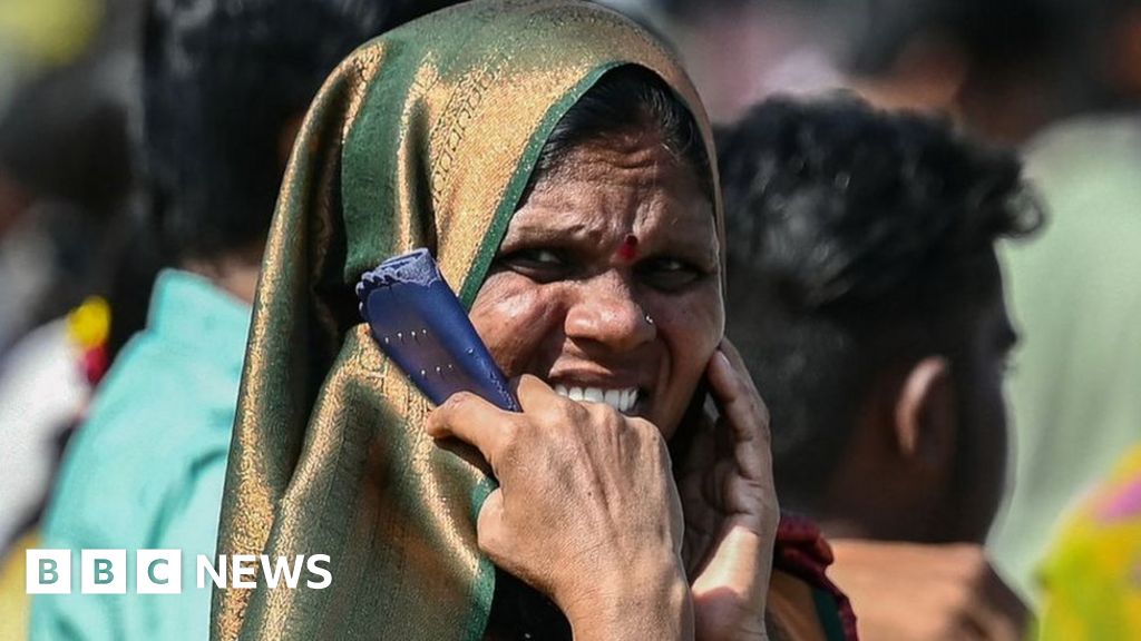 Indians vote in scorching heat as temperatures cross 40C