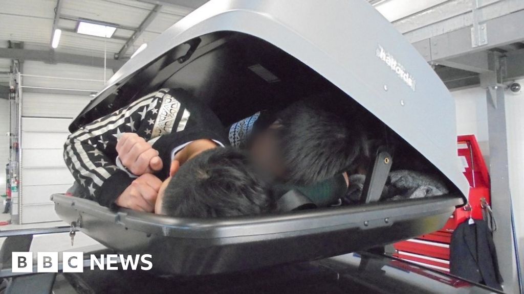 Cross-Channel-roof people-smugglers to jail