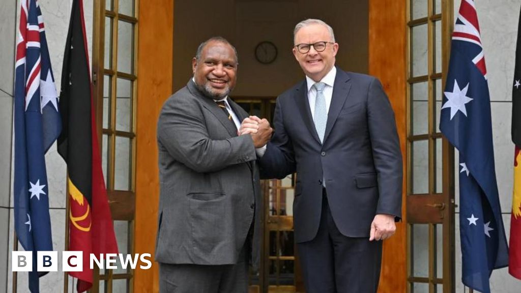 Australia and PNG sign defence deal as China grows influence in the Pacific