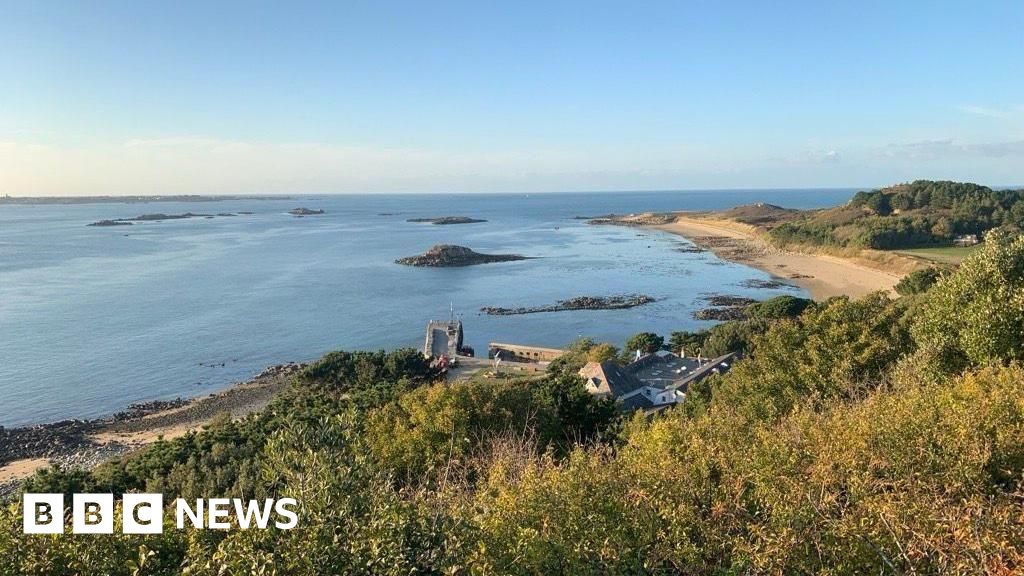 bbc.co.uk - Caroline Robinson - Hot weather boosts tourism on Sark and Herm