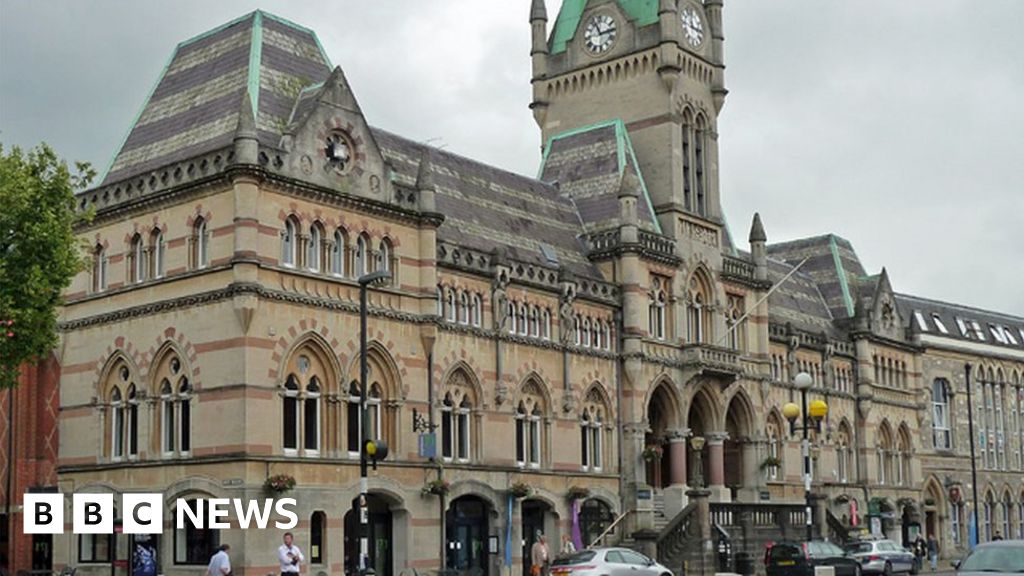 Winchester Housing Developments Blocked - BBC News