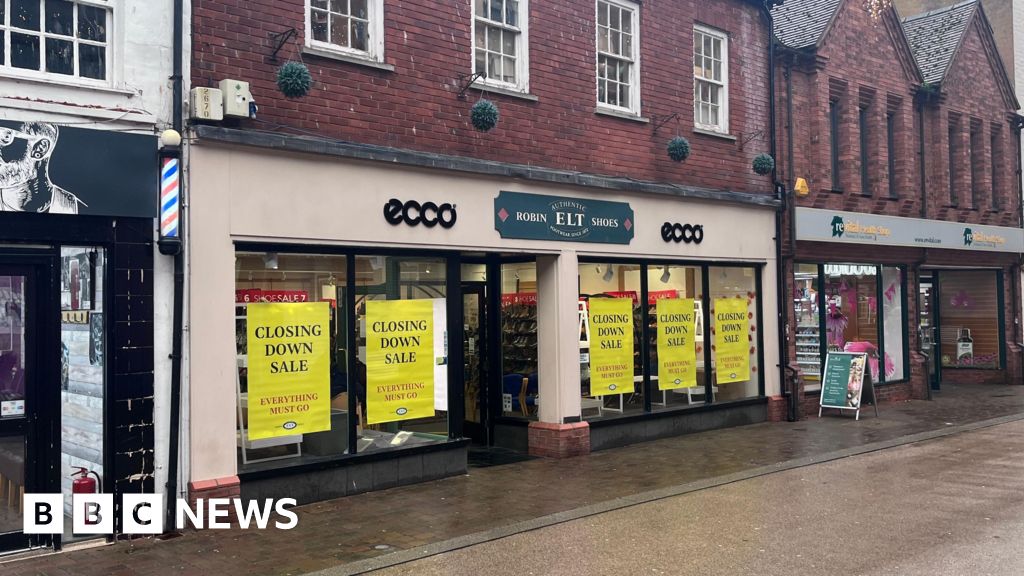 Worcester’s Robin Elt Shoes shop to close after 153 years