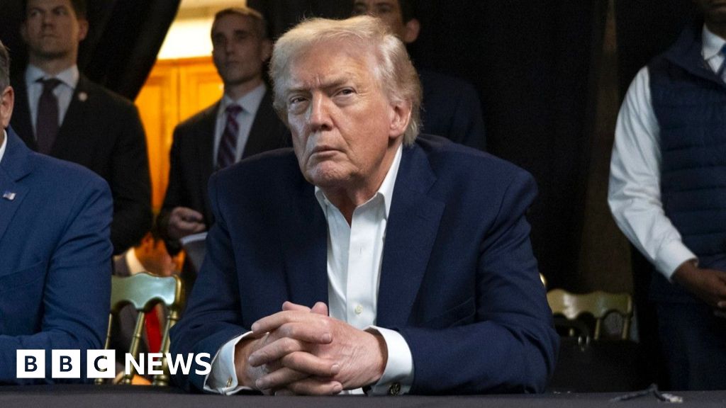 Боуен: Тръмп рискува да върне света обратно към епохата на империите