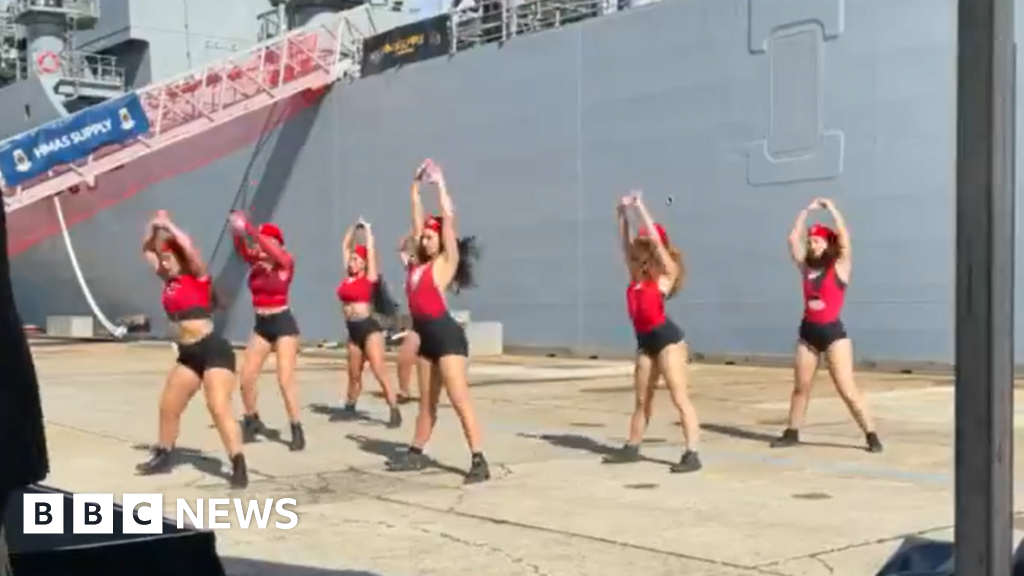 Australia is in hysterics over a 'navy twerking' - BBC News