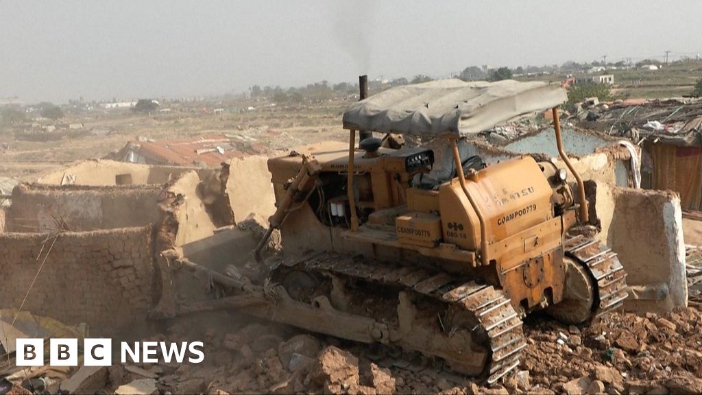 Watch: Bulldozers tear down Afghan refugee camp in Pakistan