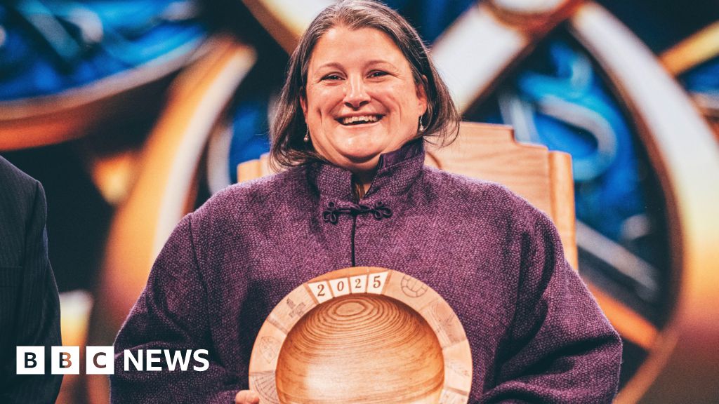 Teacher Lucy Cowley Named 2025 Welsh Learner of Year at Wrexham Eisteddfod