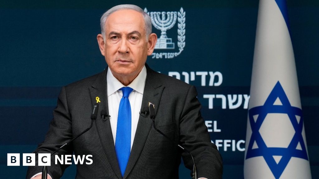 Netanyahu asks 'forgiveness' over hostage deaths as protests continue