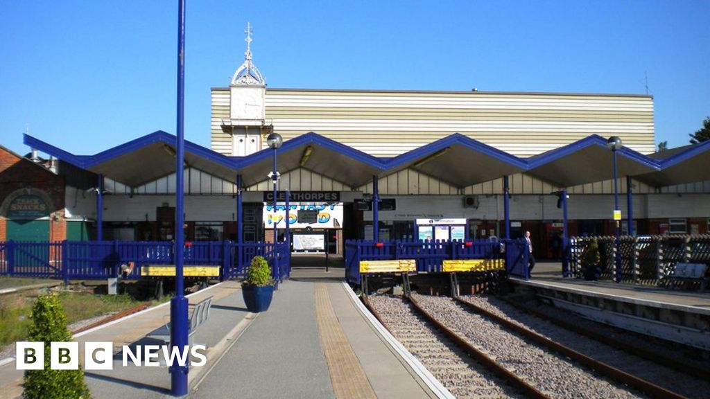 Delay to direct rail service between Cleethorpes to London