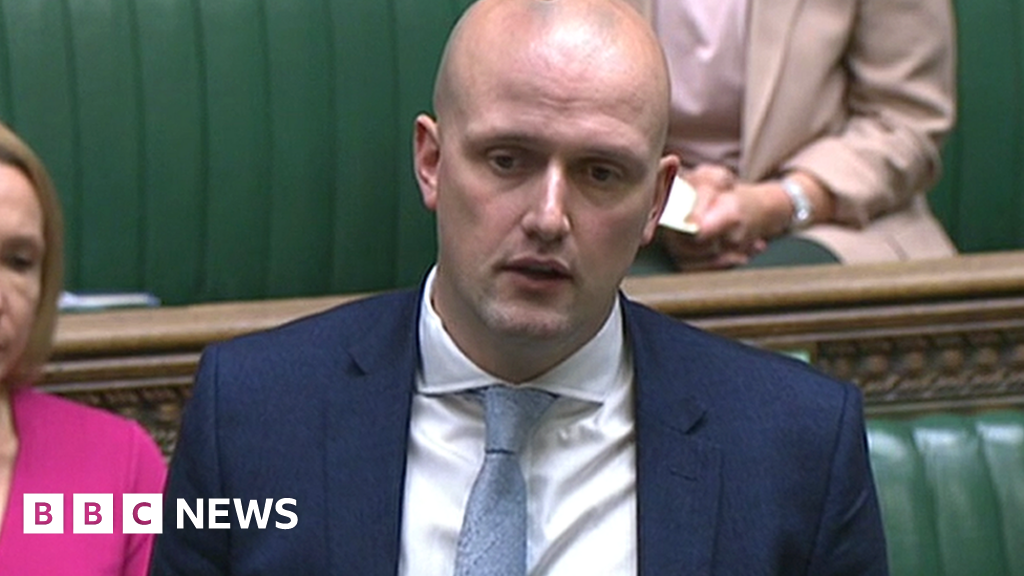 Stephen Flynn elected as new SNP leader at Westminster