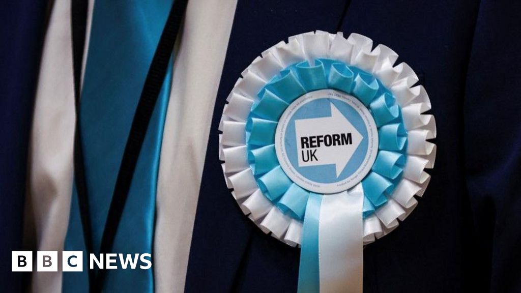 Doncaster Reform UK councillor rejoins days after leaving party