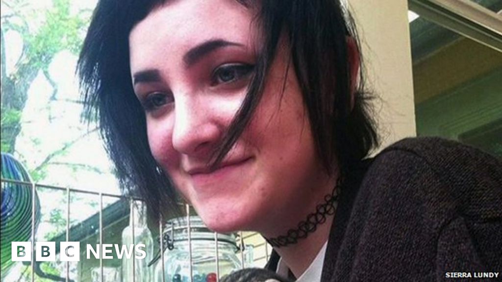 US plane crash survivor Autumn Veatch's 911 call BBC News