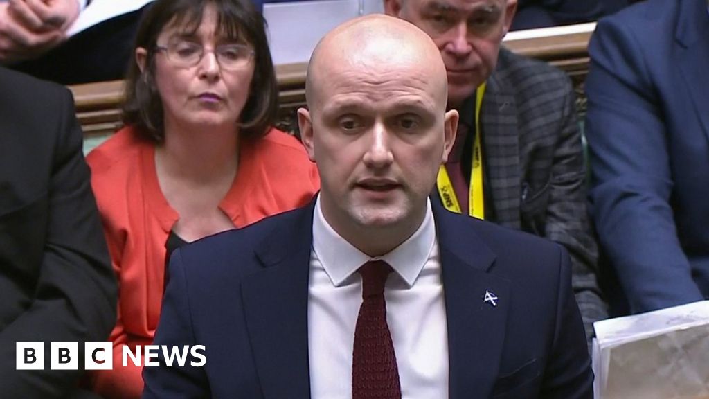 SNP accuses Lindsay Hoyle of 'effectively lying' over Gaza debate