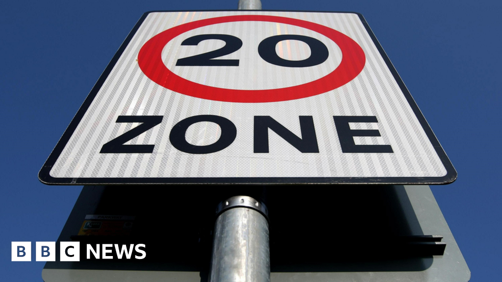 Welsh ministers 'put hands up' over 20mph rule