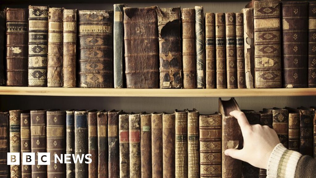 A Point of View: Is there still any point collecting books? - BBC News