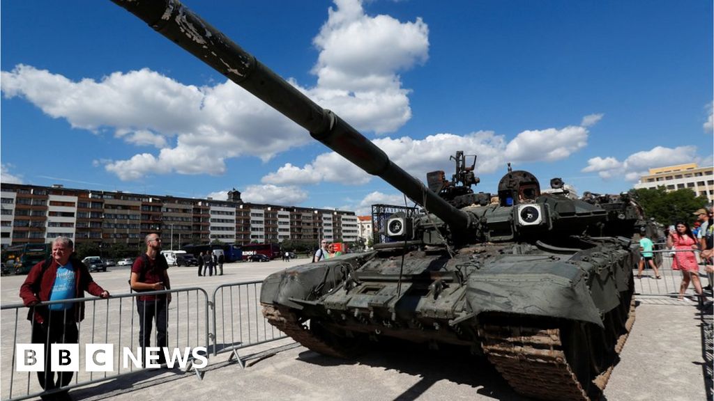 Ukraine war: Russian military equipment on show in Prague