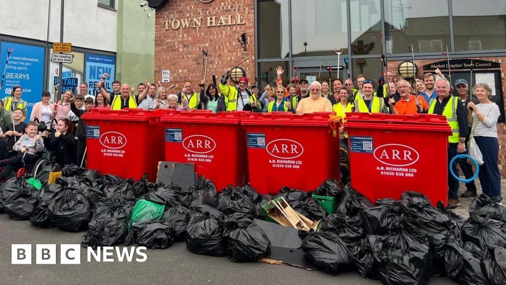 bbc.co.uk - Chloe Hughes - Market Drayton emergency litter pick turnout 'phenomenal