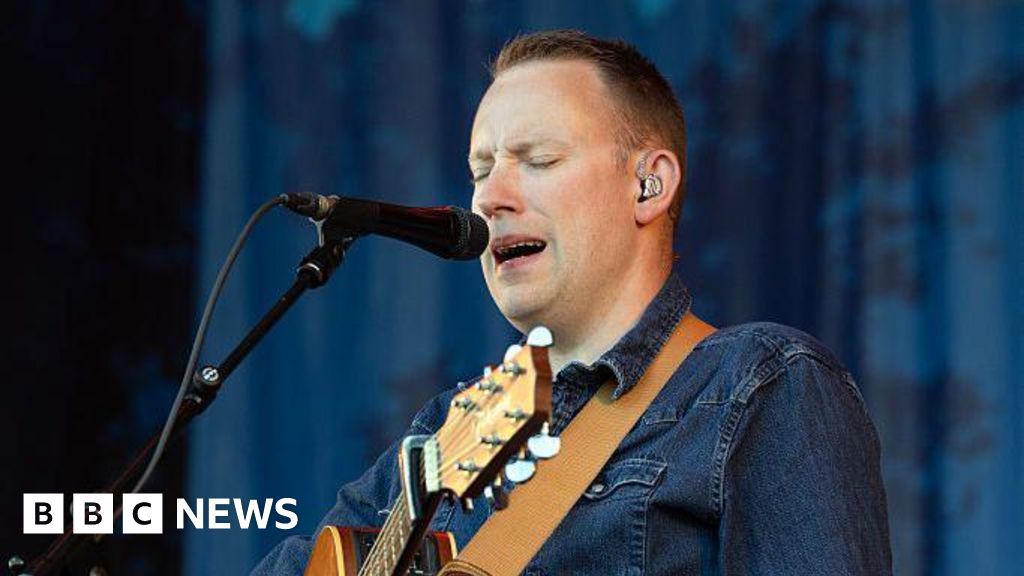 Skipinnish singer Norrie MacIver stunned after band decide to replace him