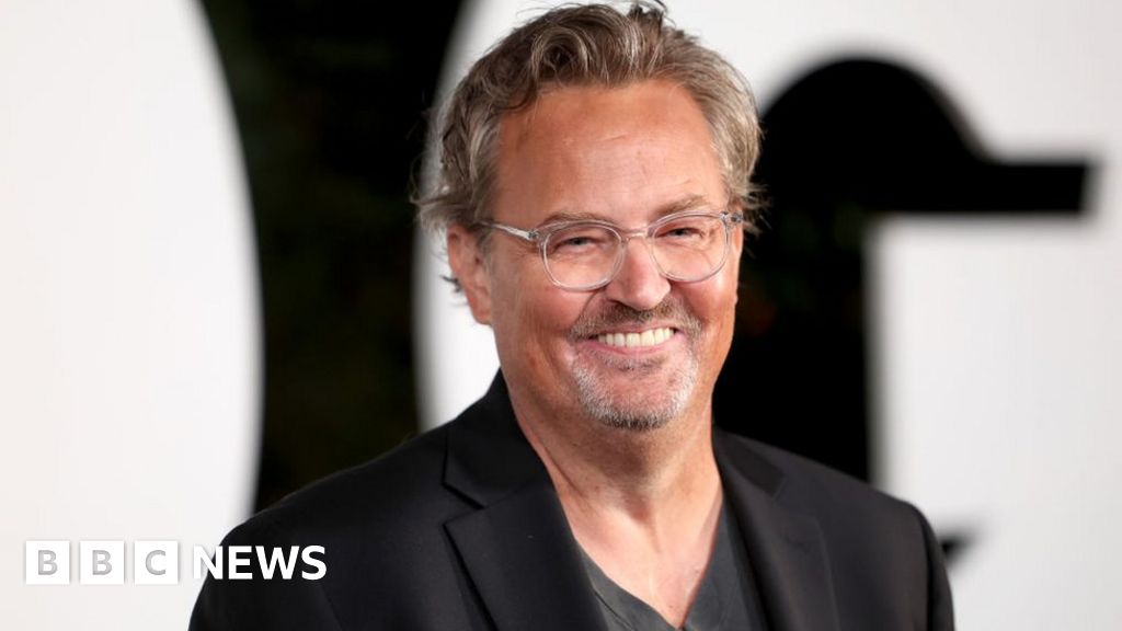 Friends star Matthew Perry to pull Keanu Reeves jibe from memoir