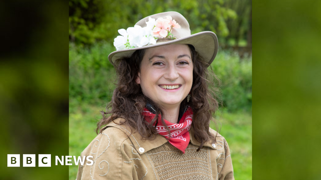 Dunmow Flitch Trials To Have Its First Ever Female Bearer 0417