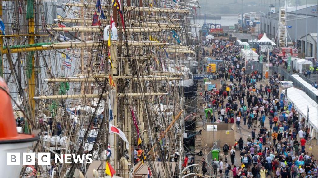 Fort Lauderdale Hosts Largest In-Water Boat Show Drawing 100,000 Visitors