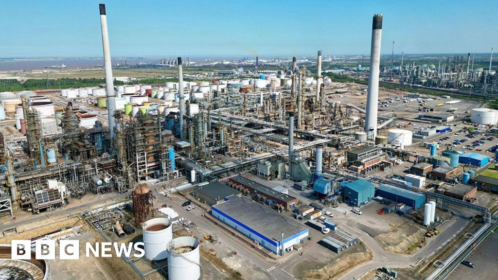 Oil refinery to shut after no buyer found