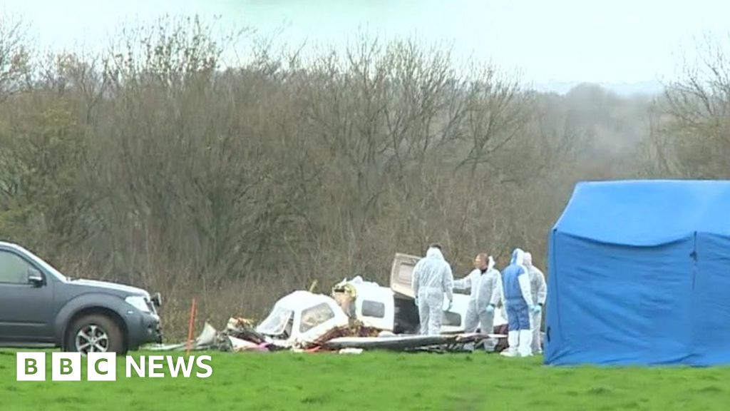 Somerset plane crash dead 'from the same family' BBC News