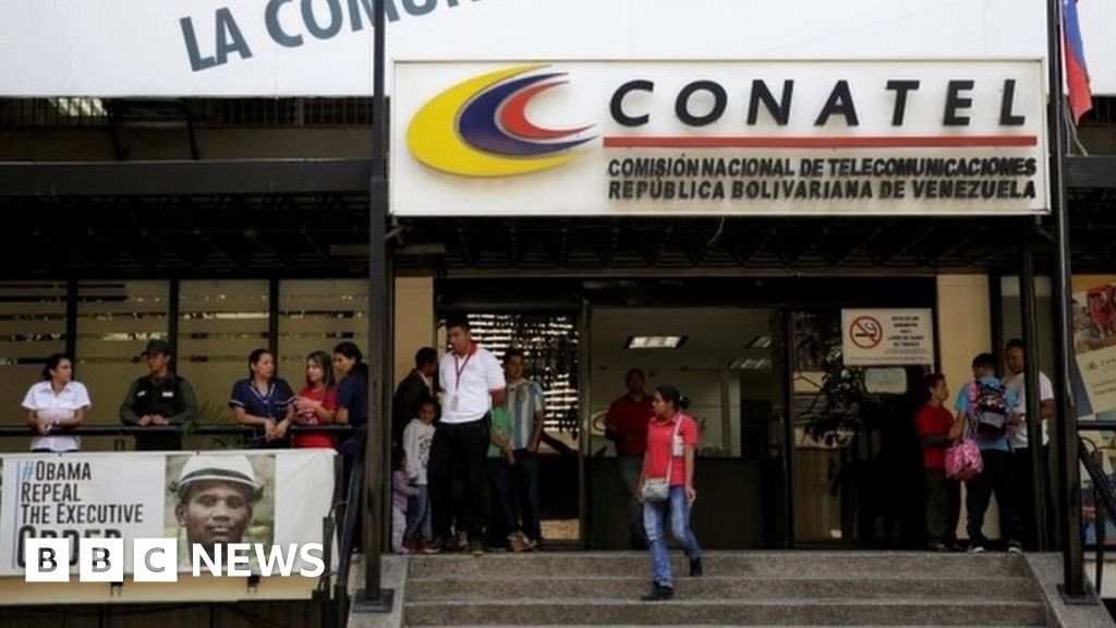 Venezuela takes two Colombian TV channels off air - BBC News