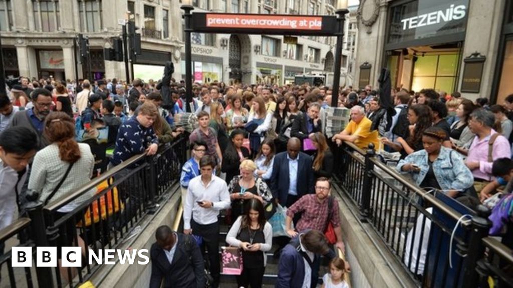 Tube Strike: Network Shutdown Begins As Staff Walk Out - BBC News