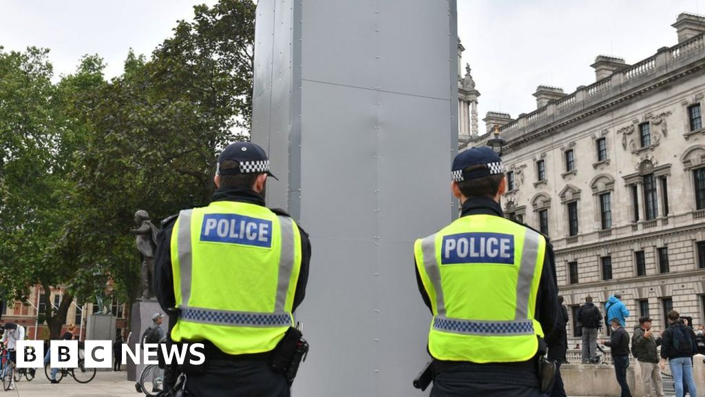 Churchill statue can be placed in the museum, says the granddaughter