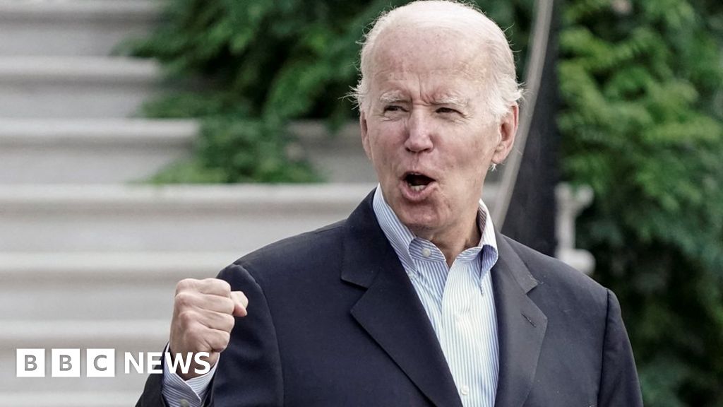 Biden leaves White House for first time since Covid
