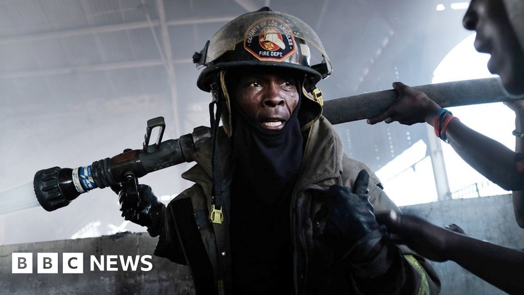 Haitis Historic Port Au Prince Iron Market Ravaged By Fire Bbc News 3232